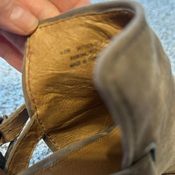 FRYE ‘Dani’ Shield Sling Suede Peep Toe Booties ~ ❤️Gorgeous❤️ ~ 6.5m - Picture 7 of 7